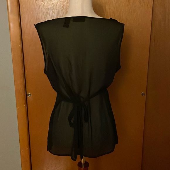 Apostrophe sleeveless, round neckline black chiffon top. Size L. Front buttons . - Picture 11 of 17